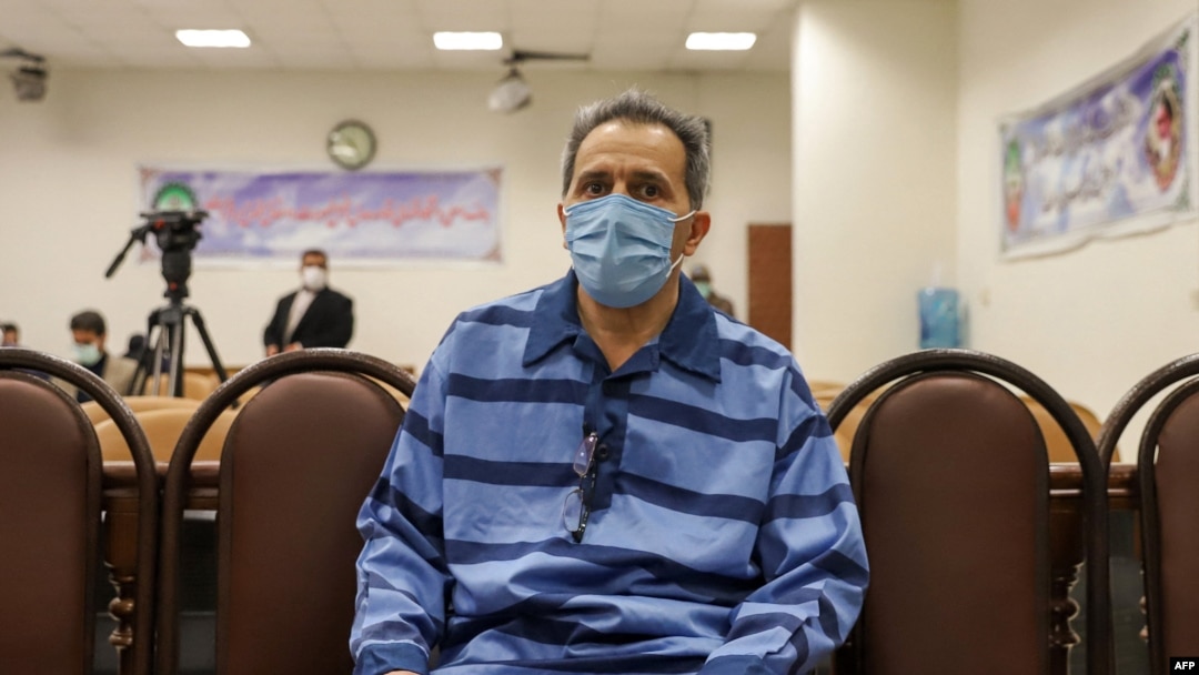 FILE - Jamshid Sharmahd attends the first hearing of his trial in Tehran on Feb. 6, 2022. (Photo by Koosha Mahshid Falahi / Mizan News Agency / AFP)