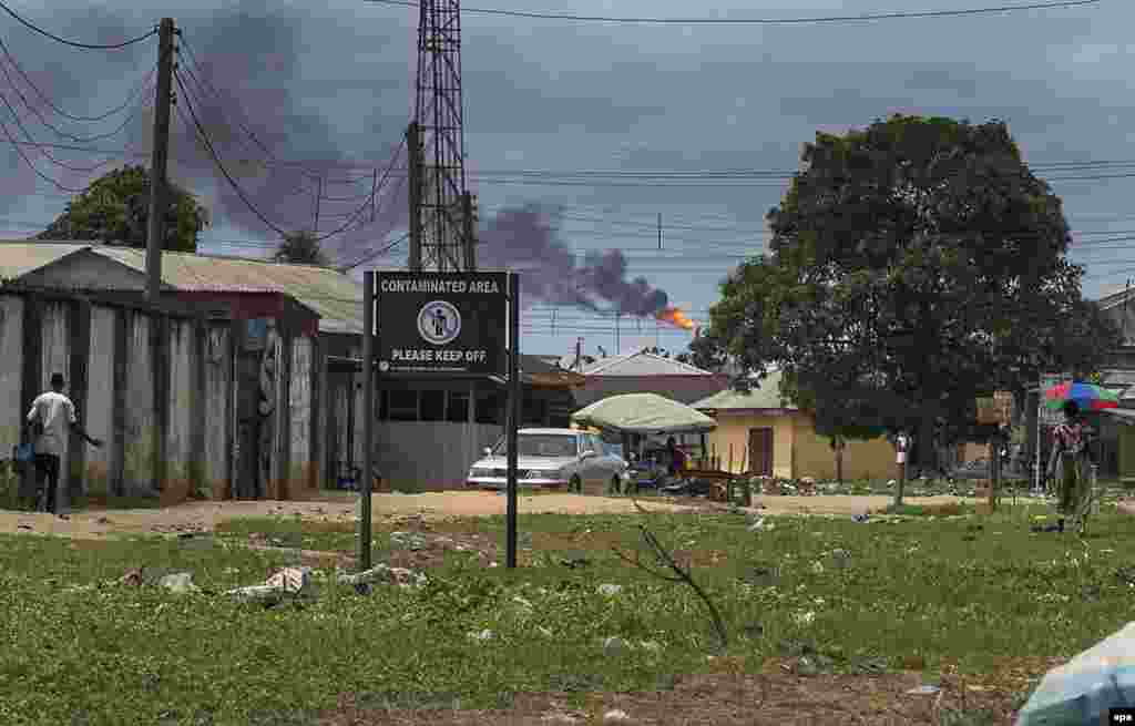 Wani allon dake gargadi game da gurbacewar kasa a yankin al'ummar Ogale dake Niger Delta mai arzikin man fetur, 9 Maris 2016.