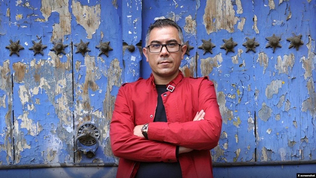 احمد درخشان، معلم، نویسنده و فعال ادبی
