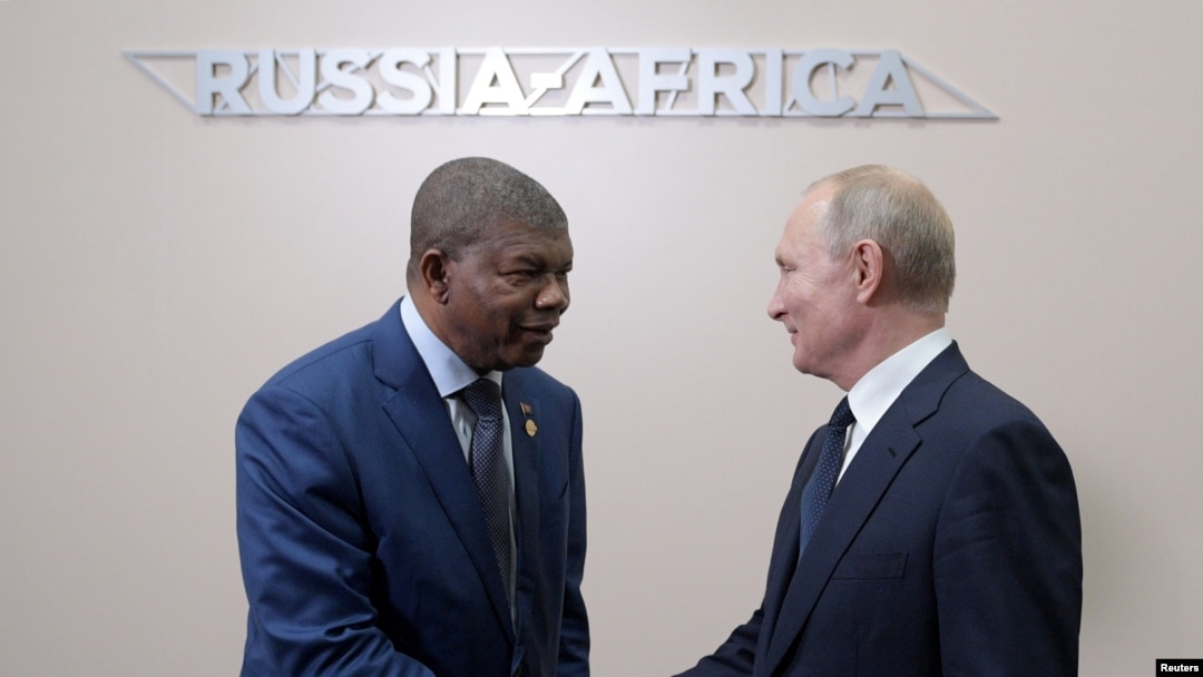 Arquivo: Presidente de Angola, João Lourenço, e Presidente da Rússia, Vladimir Putin, em Sochi na Cimeira Rússia - África. 24 Outubro, 2019