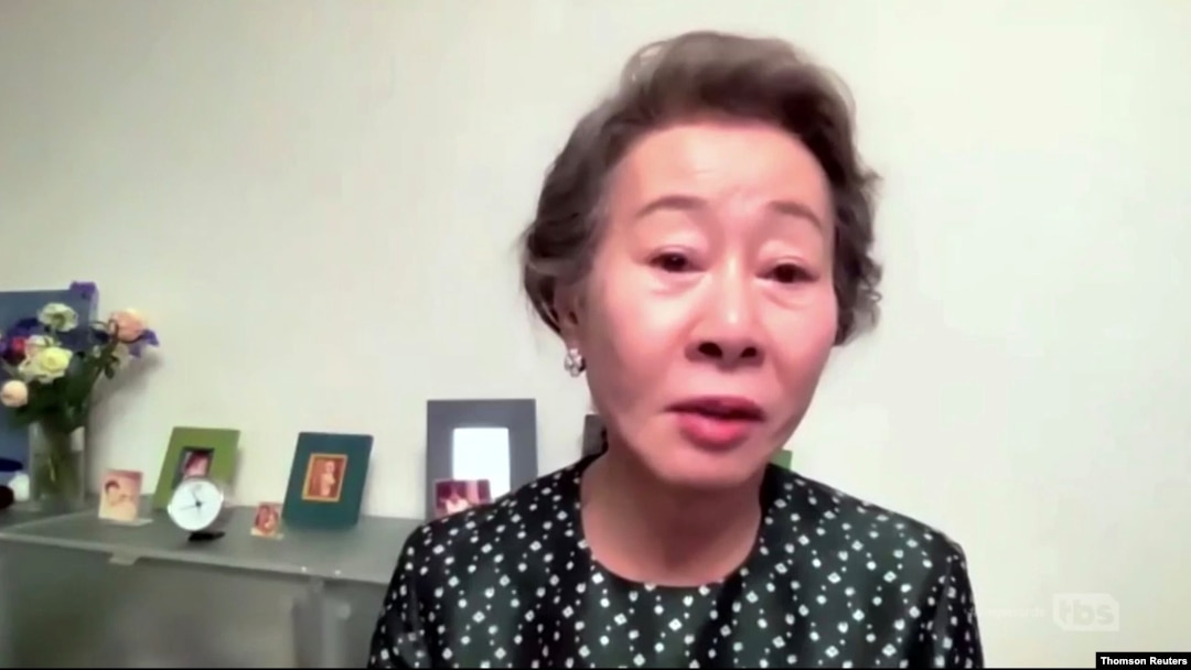 지난 4일 화상으로 진행된 제 27회 미국배우조합상(SAG) 시상식에서 영화 '미나리'에 출연한 한국 배우 윤여정 씨가 여우조연상을 받았다. 