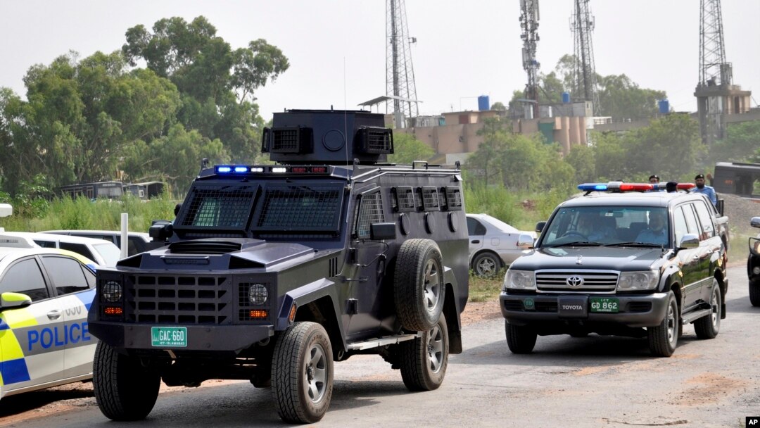 An armored car carrying Mohammad Safdar, son-in-law of former prime minister Nawaz Sharif, arrives to a court in Islamabad, July 9, 2018.
