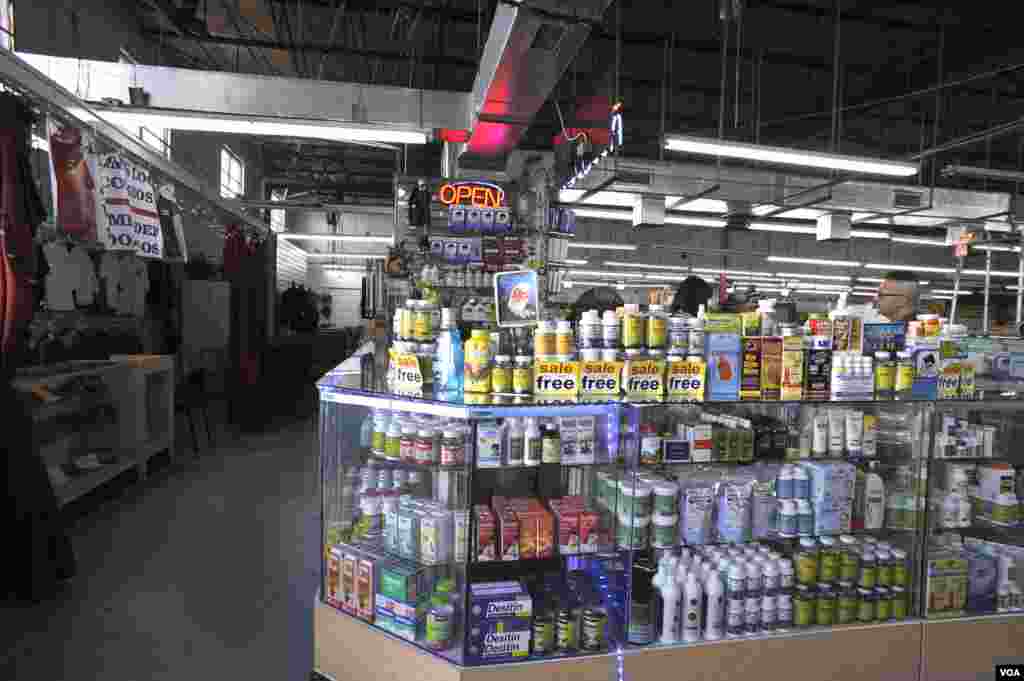 La tienda !Ño que barato¡ vende medicamentos de mucha demanda en Cuba, como vitaminas, cremas antiinflamatorias y otros calmantes que escasean o no existen en la isla.