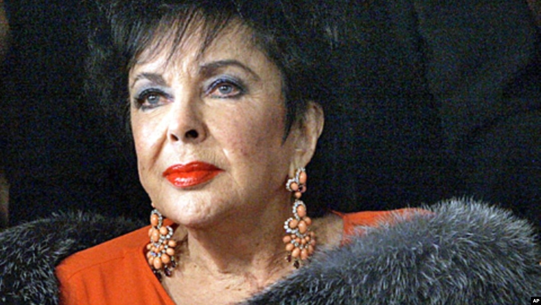 Hollywood actress Elizabeth Taylor (file photo)