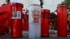 El papa parece estar superando un contratiempo en su recuperación de la neumonía