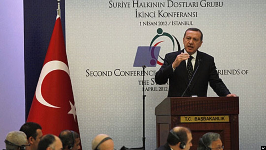 Turkiya Bosh vaziri Rajap Toyyip Erdog'an Suriya bo'yicha anjumanda gapirmoqda, Istanbul, 1-aprel, 2012