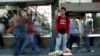 Desempleo en Latinoamérica cae el 2024, pero calidad de ocupación profundiza brechas: OIT