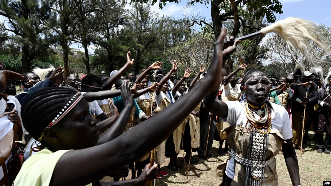Members of Sengwer community living in Embobut forest, Elgeyo Marakwet, gather to march to the office of the President Kenyatta, as they present a petition seeking to stop eviction from the forest, Oct. 7, 2019.