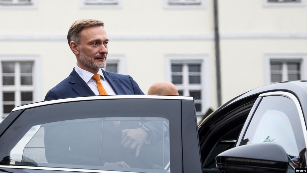 Outgoing German Finance Minister Christian Lindner of the Free Democratic party (FDP) enters a car at the Bellevue Castle, after he received the certificate of dismissal, in Berlin, Germany, Nov. 7, 2024. 