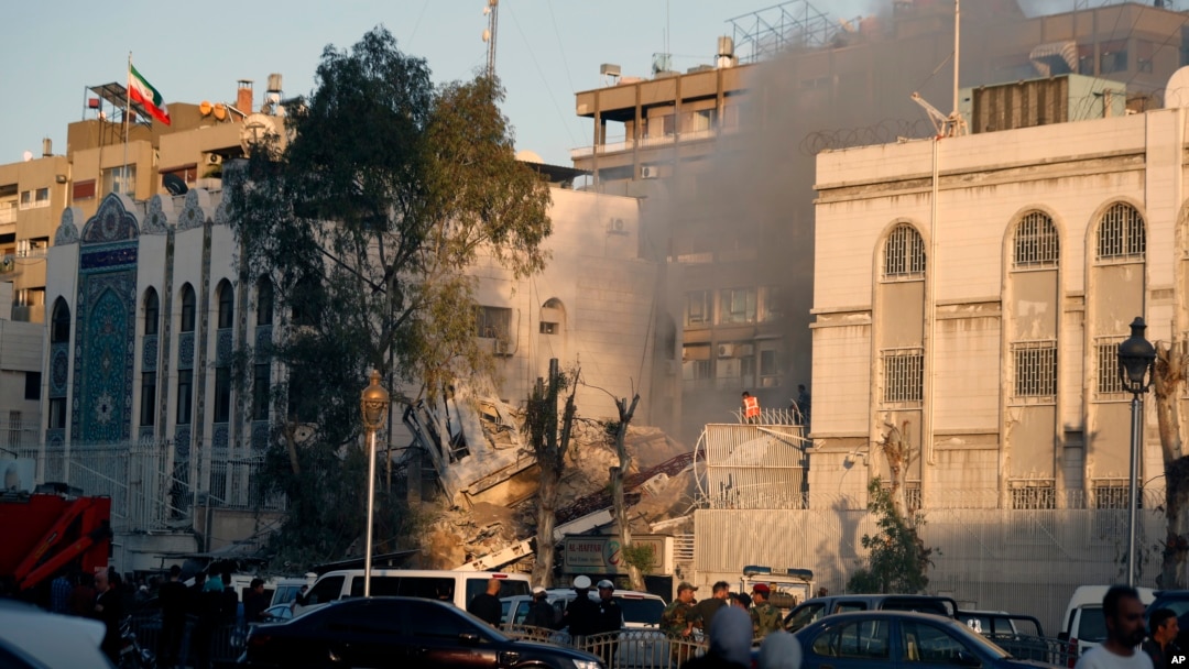 Un ataque aéreo israelí destruyó la sección consular de la embajada de Irán en Damasco, matando o hiriendo a todos los que estaban dentro, dijeron el lunes los medios estatales sirios. (Foto AP/Omar Sanadiki)