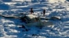 Самолет Bering Air, потерпевший крушение на западе Аляски во время рейса из Уналаклита в Ном, 7 февраля 2025 года (фото предоставлено Береговой охраной США)